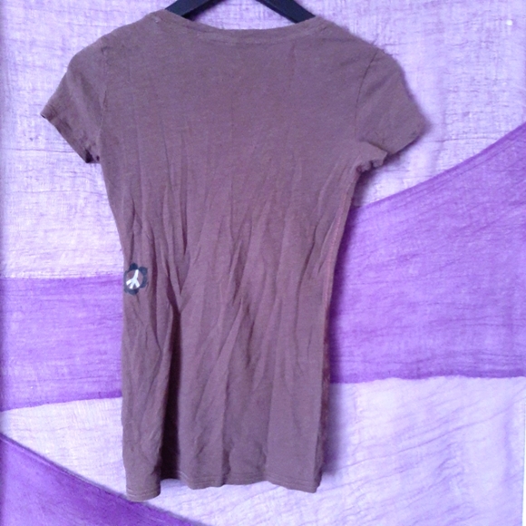 T-shirt - Picture 2 of 4